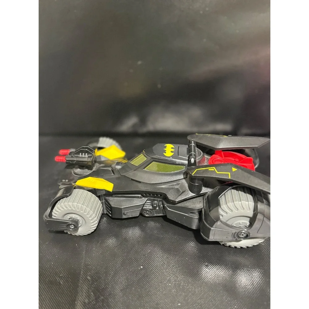 DC Comics Batman Batmobile‎ Toy Vehicle Black and Yellow with Missiles